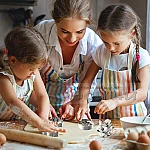 Комплект метални форми за сладки и мини палачинки Усмивки 4 броя/звезда, цвете, сърце, кръг6