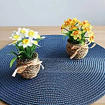 Малка кашпа с изкуствени нарциси1