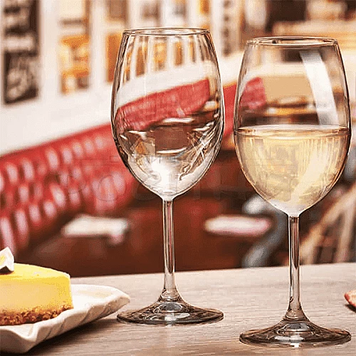 Комплект чаши на столче за вино Enoteca